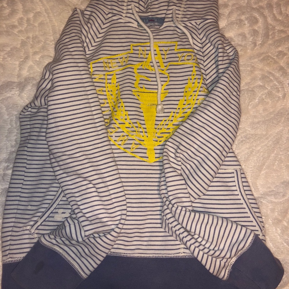 American Eagle sweatshirt